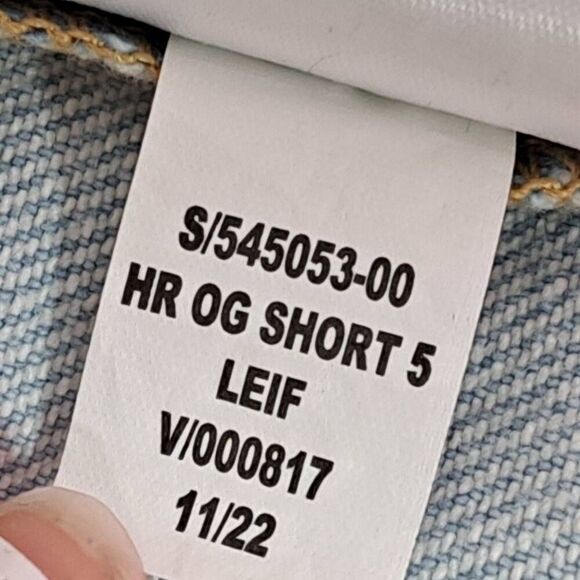 Old Navy Women's Plus Size High Waisted OG Straight Ripped Jean Shorts 24 NWT - Picture 7 of 7